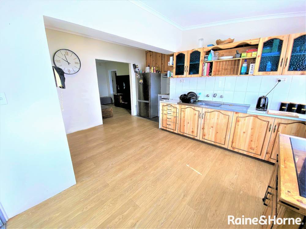 13 Park Street, PARKES, NSW 2870