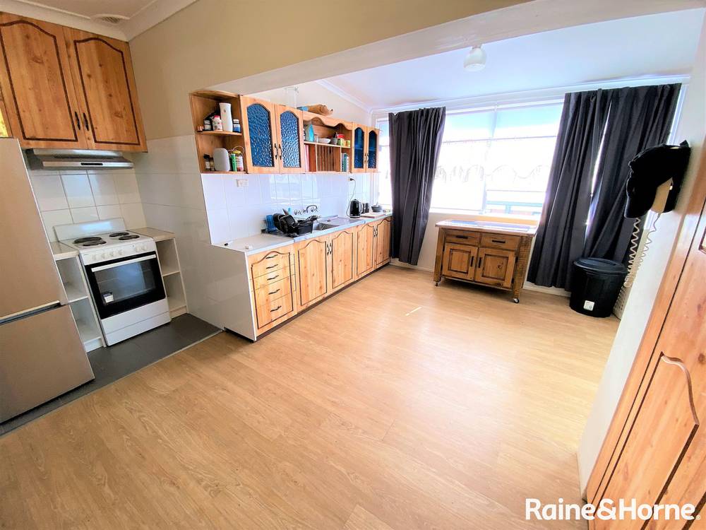 13 Park Street, PARKES, NSW 2870