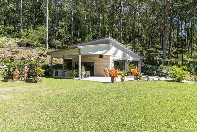 22 Kooringal Court, Tallebudgera, QLD 4228