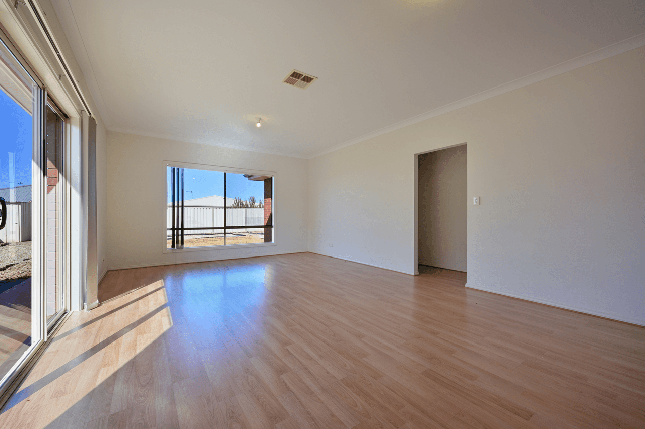 51 Custance Avenue, WHYALLA JENKINS, SA 5609