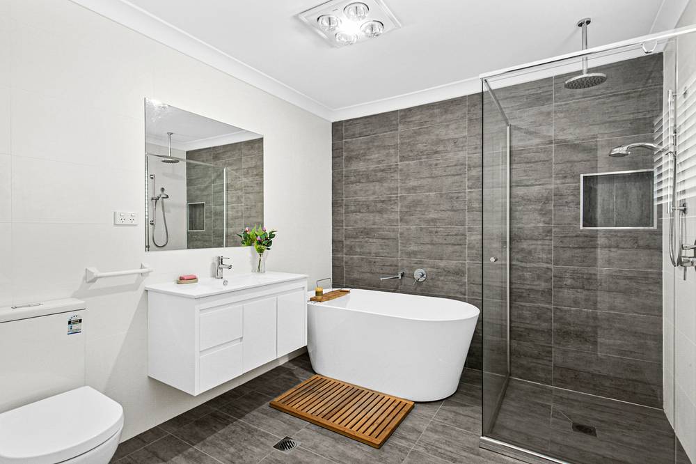 18 Elizabeth Circuit, FLINDERS, NSW 2529