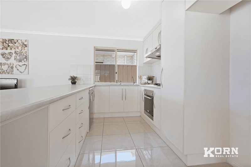 8 Colac Street, GREENACRES, SA 5086