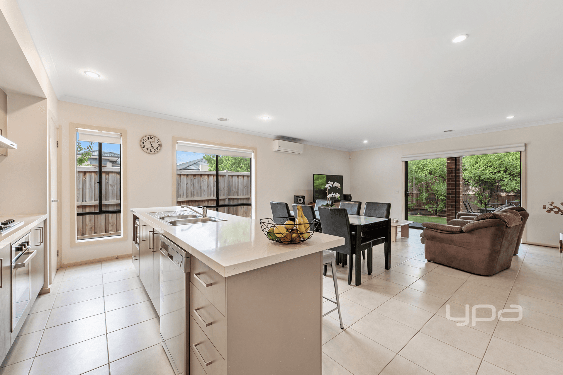 32 Scarlet Drive, Greenvale, VIC 3059