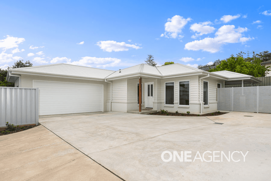 2/106 MEADOW STREET, KOORINGAL, NSW 2650