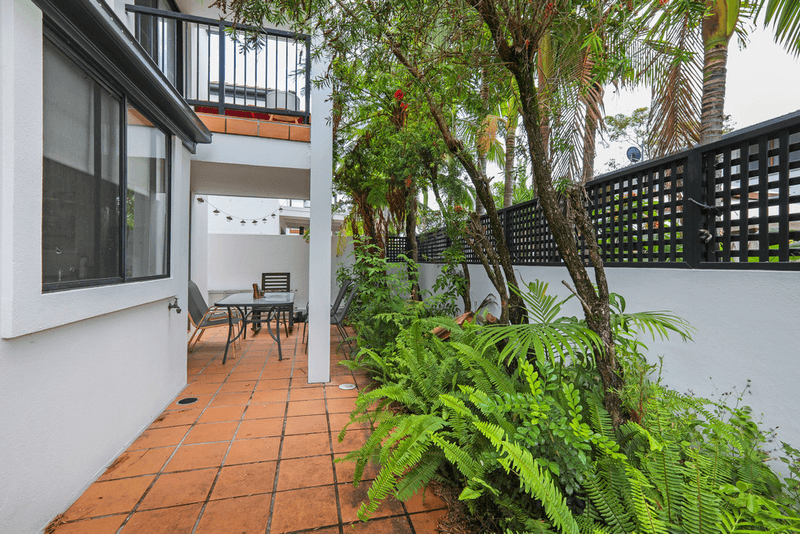 804/2214 Gold Coast Highway, MERMAID WATERS, QLD 4218