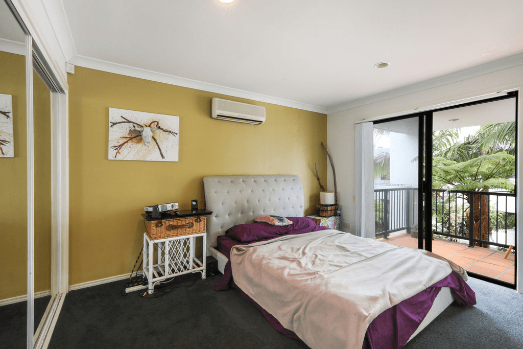 804/2214 Gold Coast Highway, MERMAID WATERS, QLD 4218