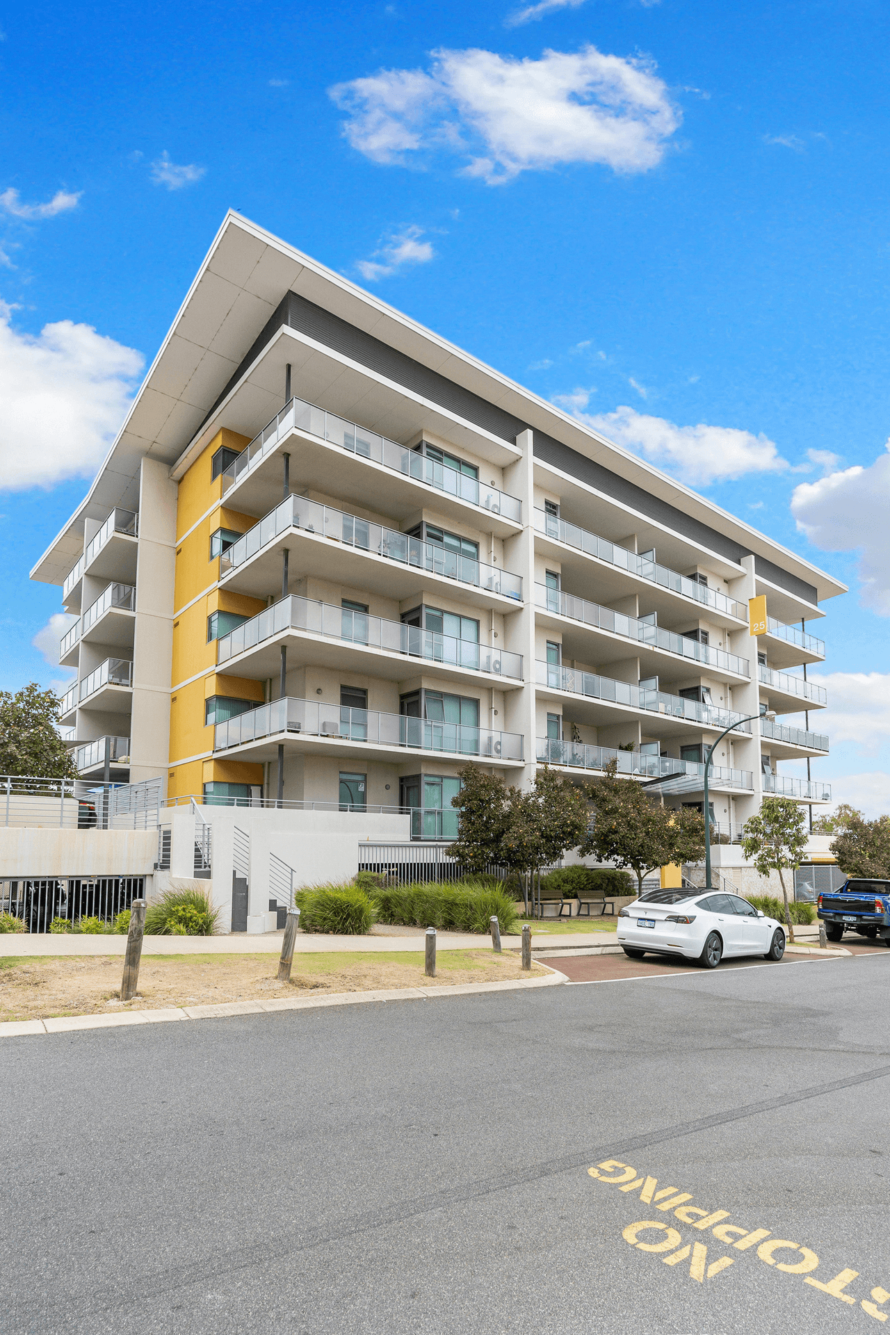 411/25 Malata Crescent, SUCCESS, WA 6164