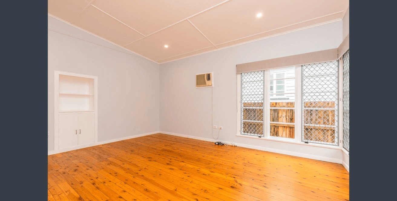 133 Oxley Avenue, Woody Point, QLD 4019