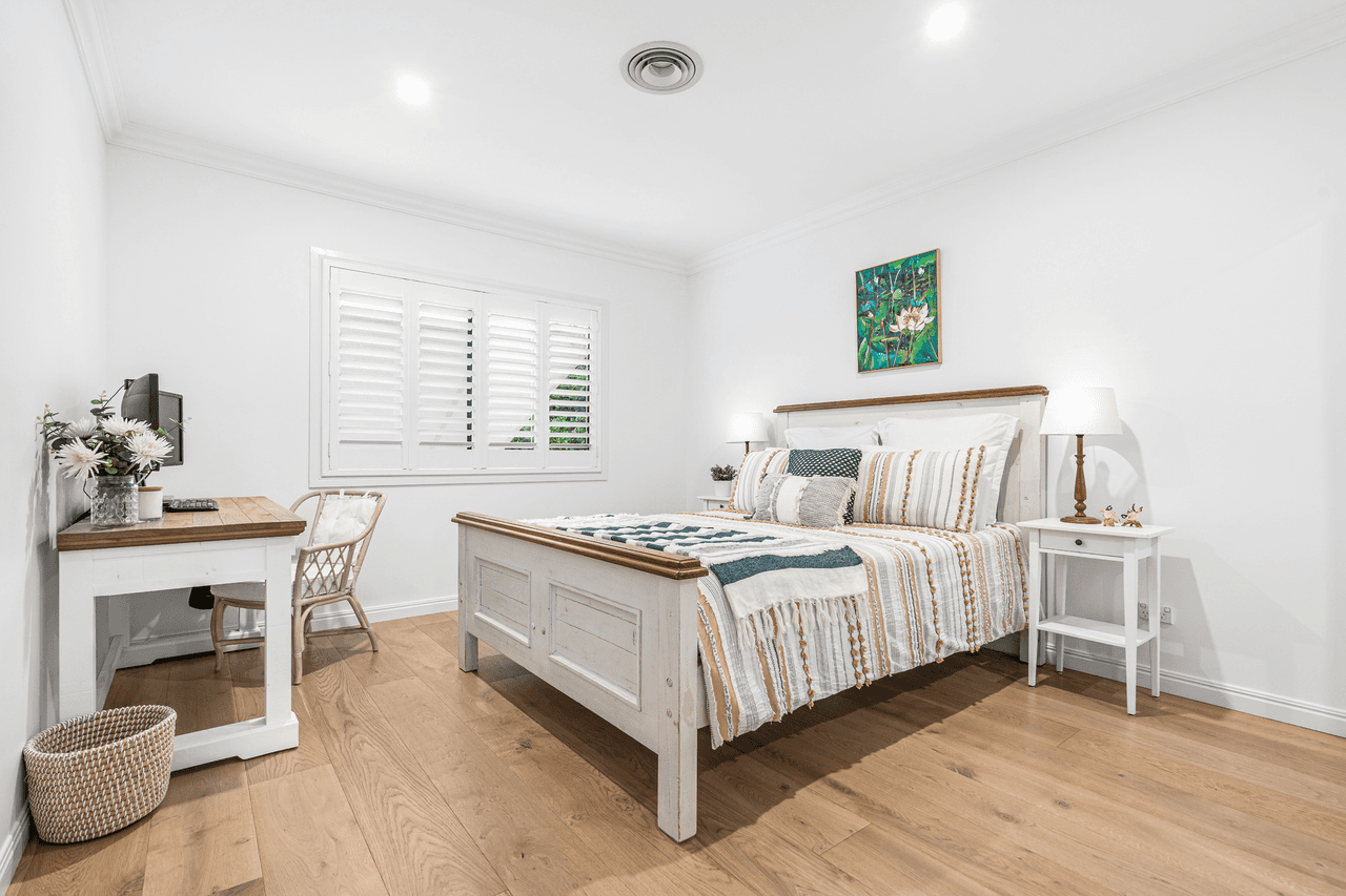 693 Esplanade, Lota, QLD 4179