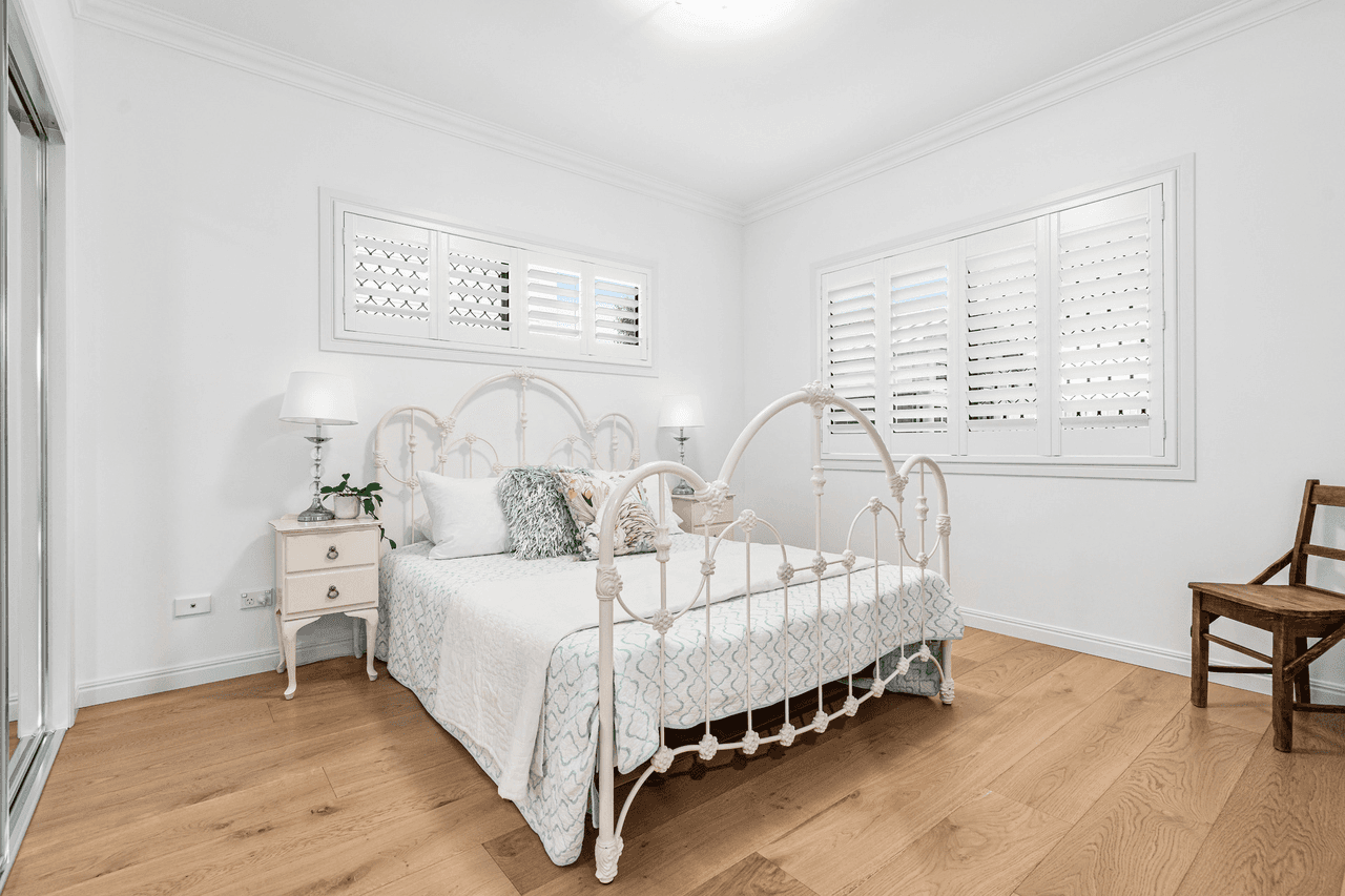 693 Esplanade, Lota, QLD 4179