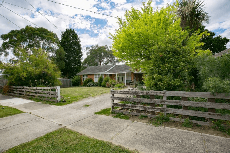 8 Armstrong Road, BAYSWATER, VIC 3153