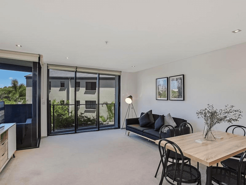 2026/2-14 The Esplanade, BURLEIGH HEADS, QLD 4220