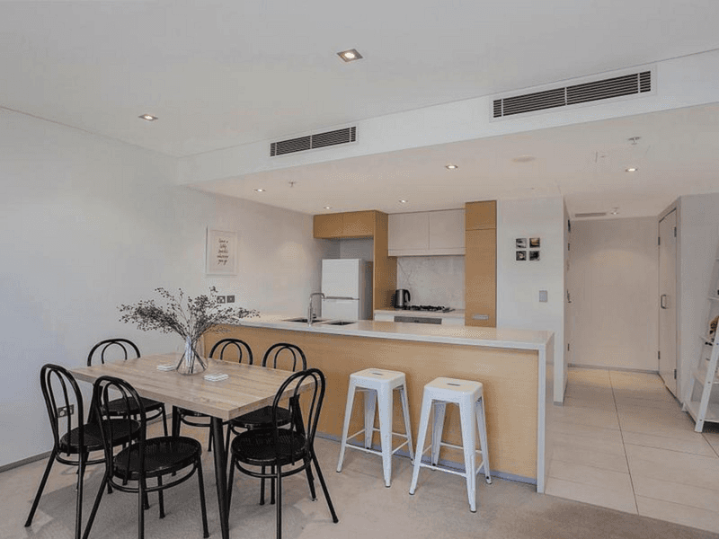 2026/2-14 The Esplanade, BURLEIGH HEADS, QLD 4220