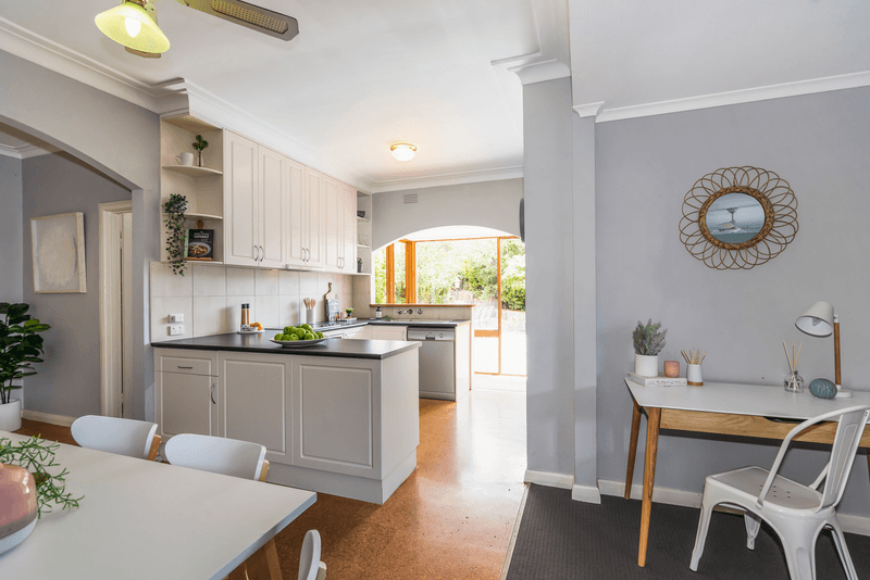 456 Hall Avenue, Lavington, NSW 2641