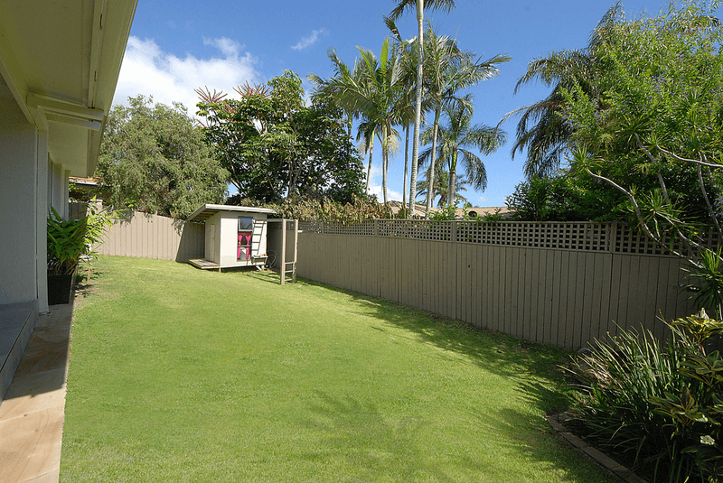 3 Rainbird Close, Burleigh Waters, QLD 4220