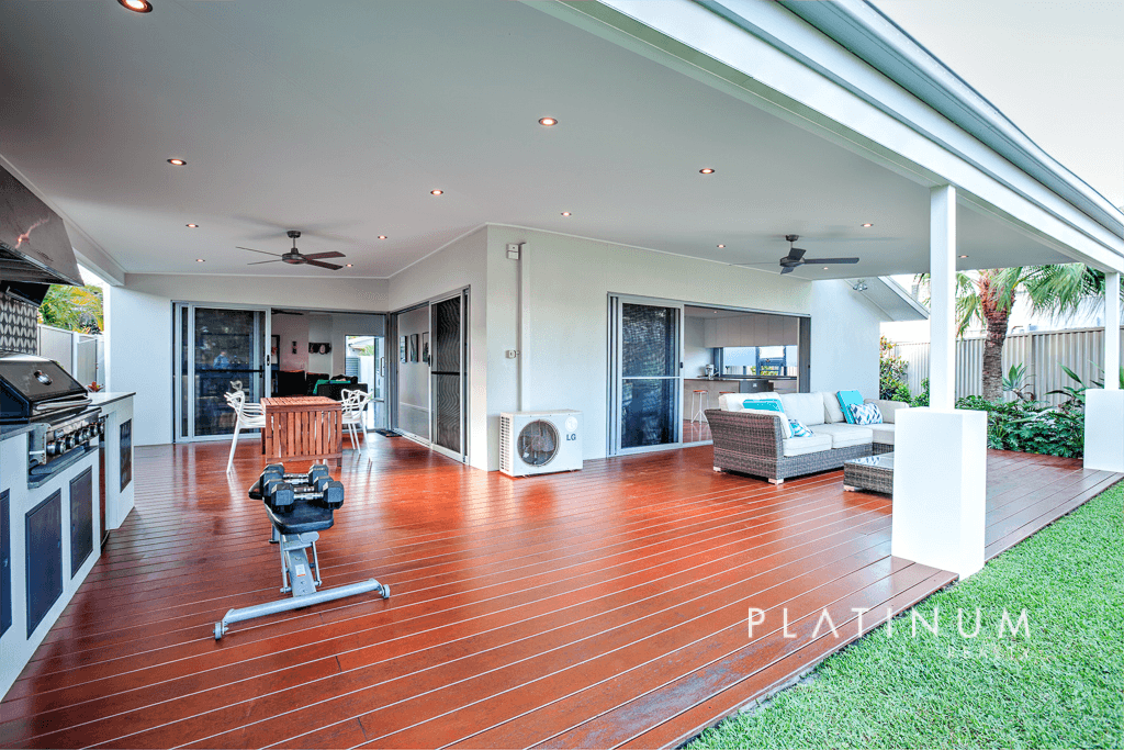 3 FRASCATI STREET, MERMAID WATERS, QLD 4218