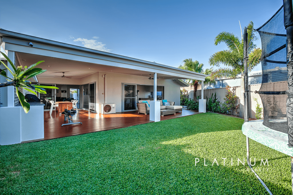 3 FRASCATI STREET, MERMAID WATERS, QLD 4218