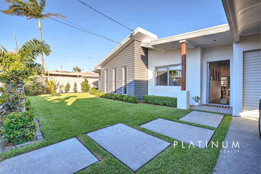 3 FRASCATI STREET, MERMAID WATERS, QLD 4218