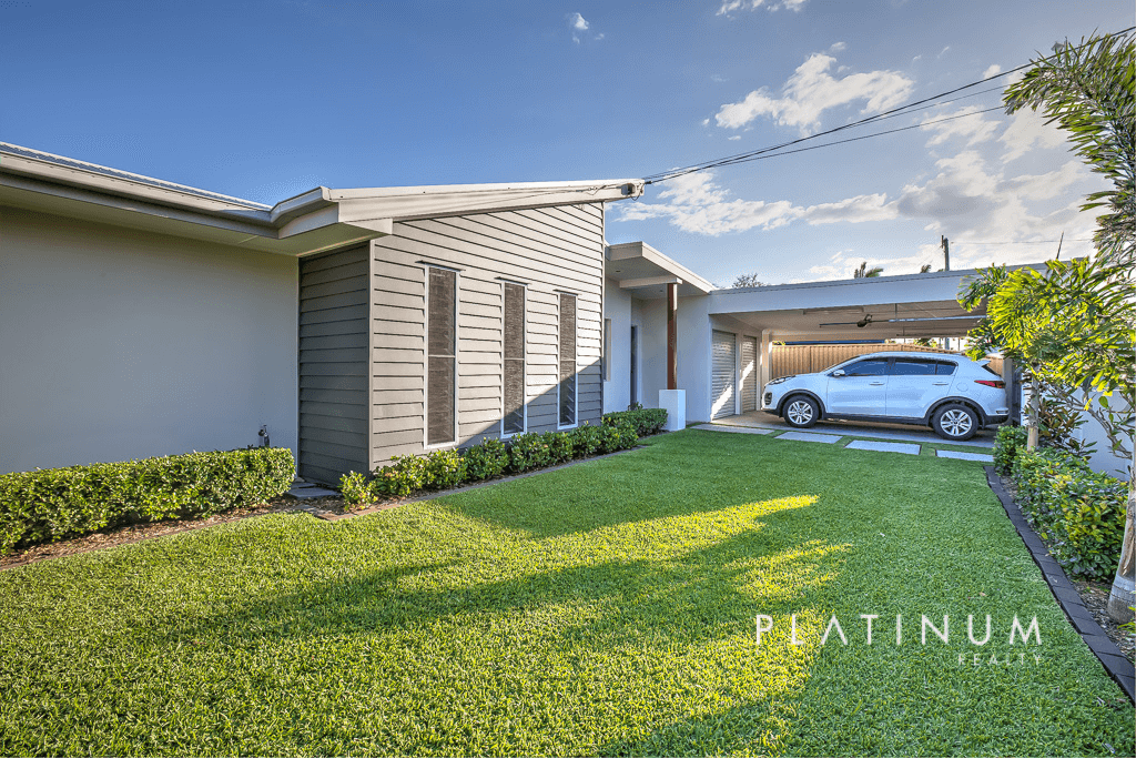 3 FRASCATI STREET, MERMAID WATERS, QLD 4218