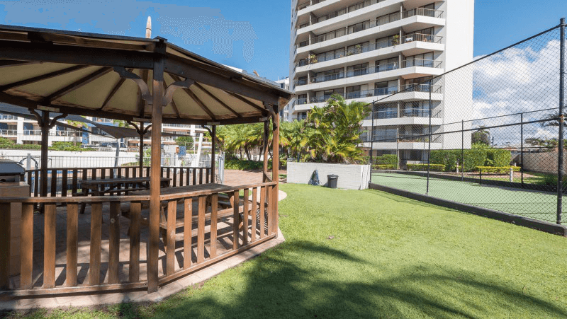 2c/114 Marine Parade, SOUTHPORT, QLD 4215