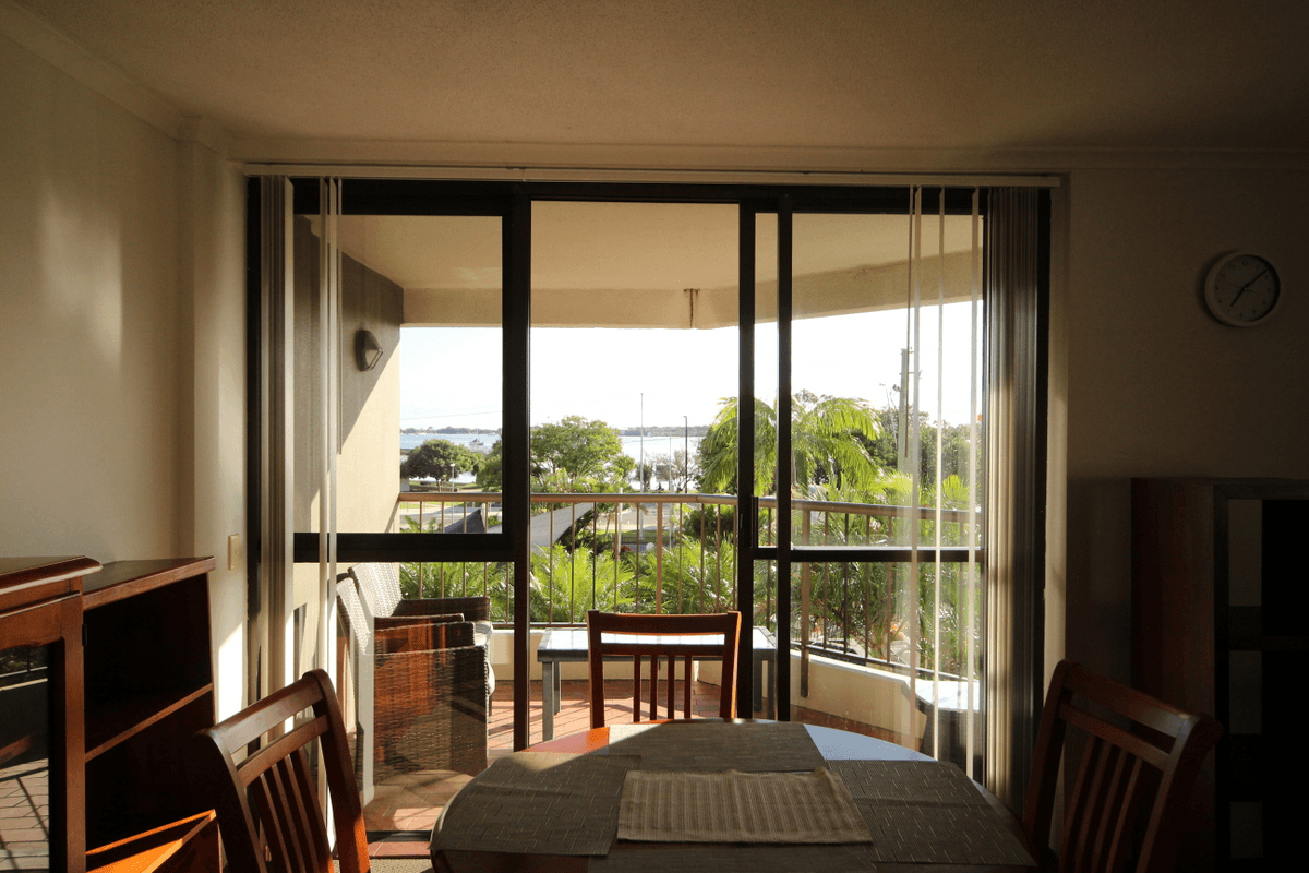 2c/114 Marine Parade, SOUTHPORT, QLD 4215