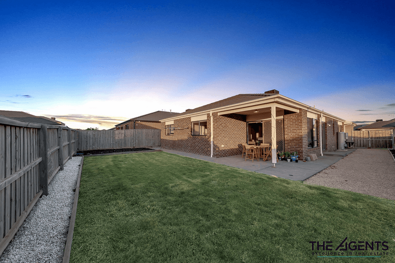 22 Dutch Avenue, Manor Lakes, VIC 3024