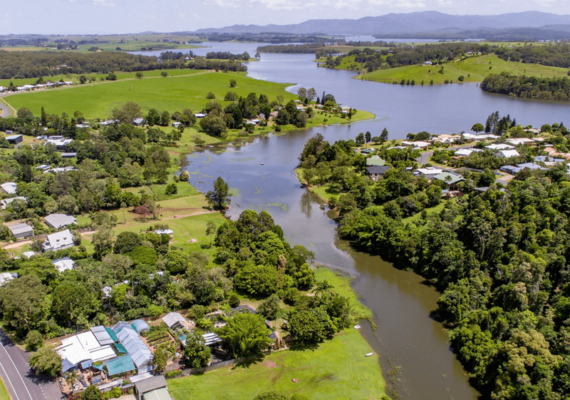 17 Park Avenue, Yungaburra, QLD 4884