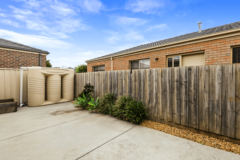 77 Kirkton Dr, Kurunjang, VIC 3337