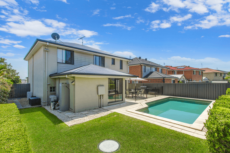 42 Clydesdale Street, Wadalba, NSW 2259