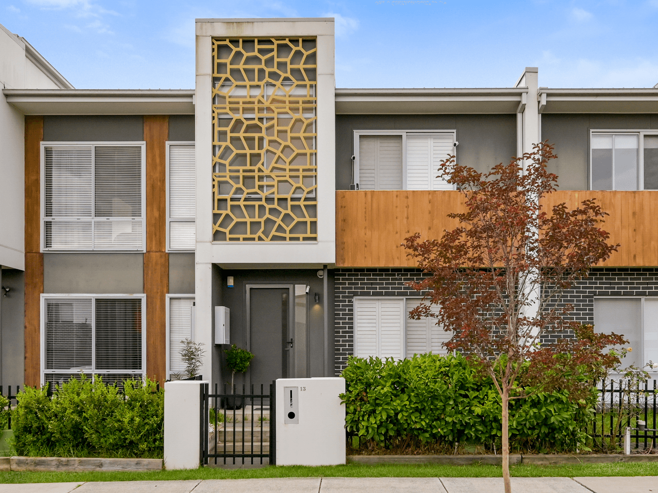 13 Curlewis Street, GLEDSWOOD HILLS, NSW 2557