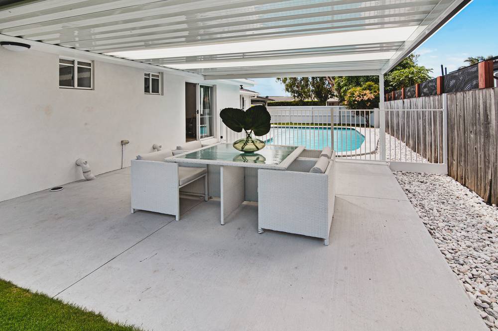 7 Tekapo Street, BROADBEACH WATERS, QLD 4218