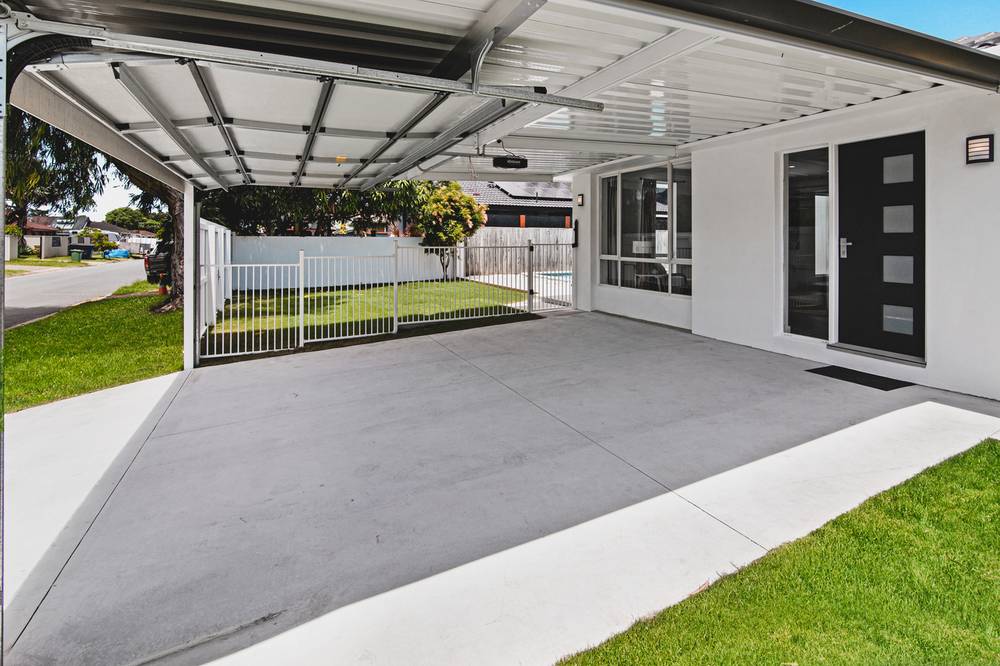 7 Tekapo Street, BROADBEACH WATERS, QLD 4218