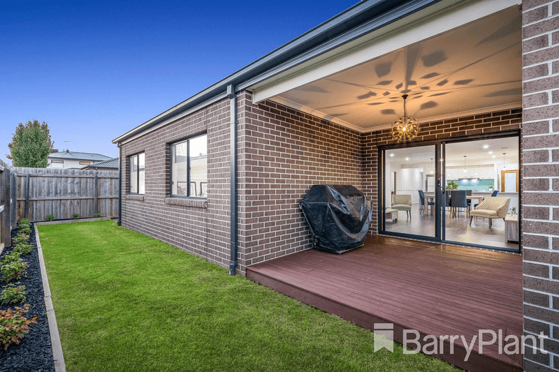 10 Mallacoota Crescent, Armstrong Creek, VIC 3217