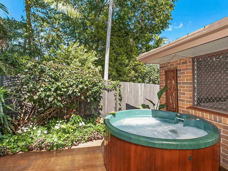 4/6 Whitehead Drive, Burleigh Waters, QLD 4220