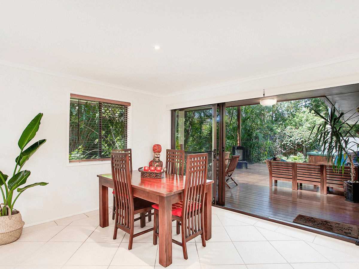 4/6 Whitehead Drive, Burleigh Waters, QLD 4220