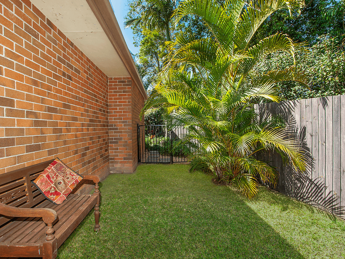 4/6 Whitehead Drive, Burleigh Waters, QLD 4220