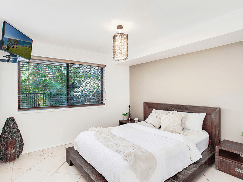 4/6 Whitehead Drive, Burleigh Waters, QLD 4220