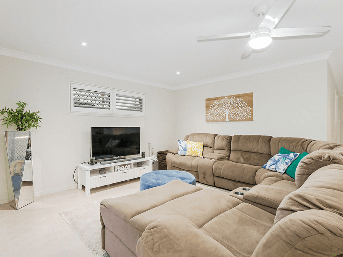 10 Cowie Street, Deebing Heights, QLD 4306