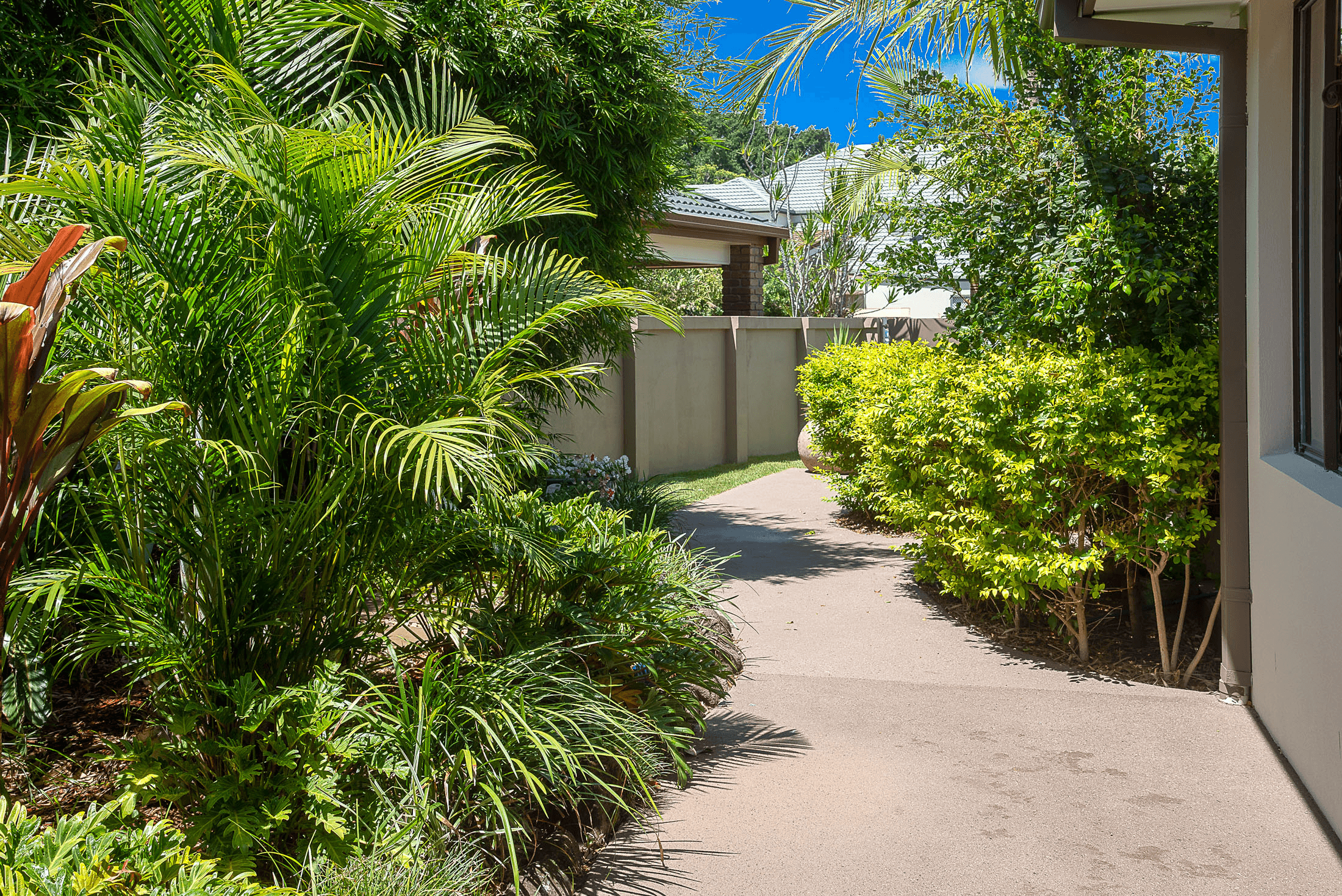 10 Craig Avenue, Carrara, QLD 4211