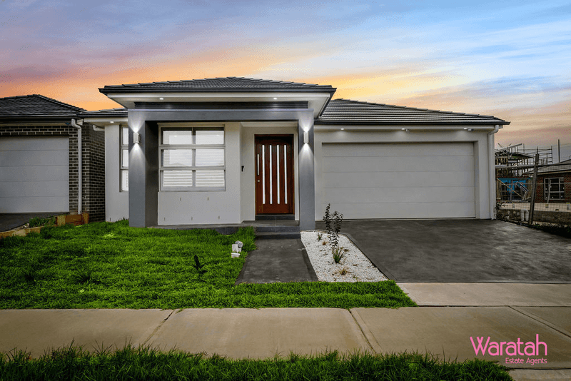 10 Poynting Street, Jordan Springs, NSW 2747