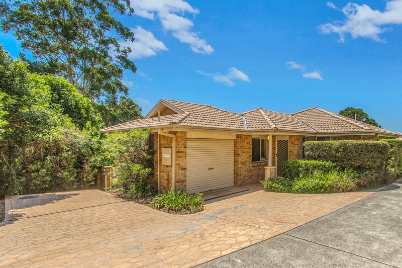 1/2 Hillview Crescent, Tuggerah, NSW 2259