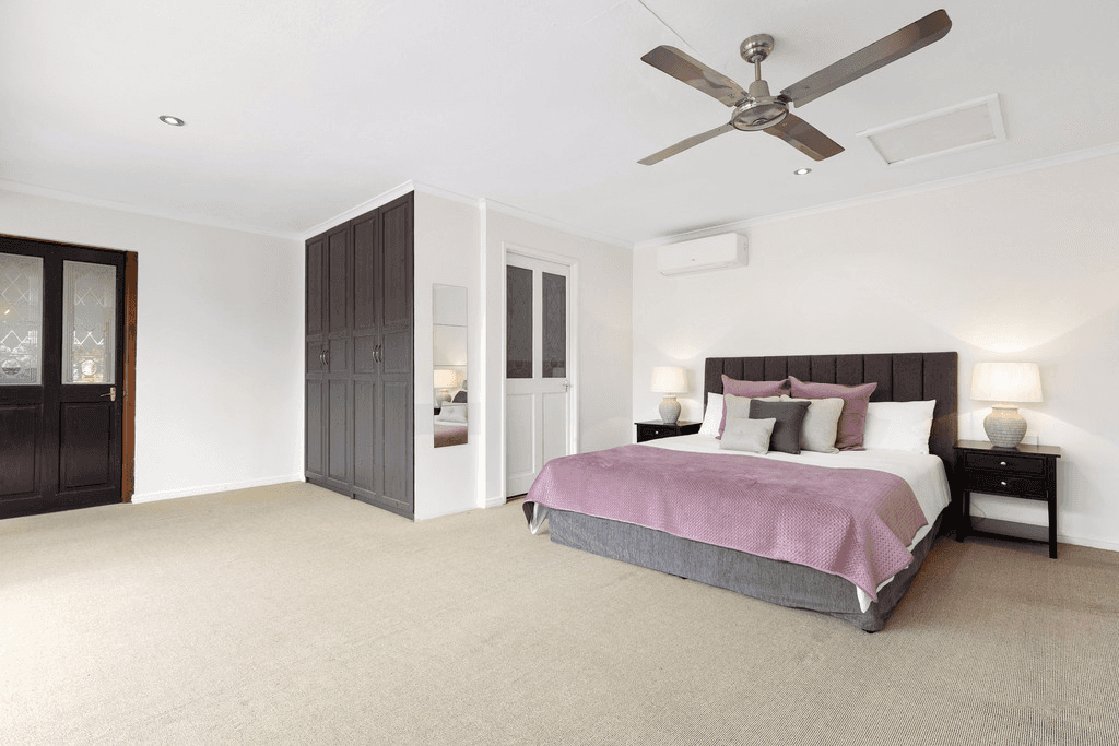 12 Merchant Court, SPRINGWOOD, QLD 4127