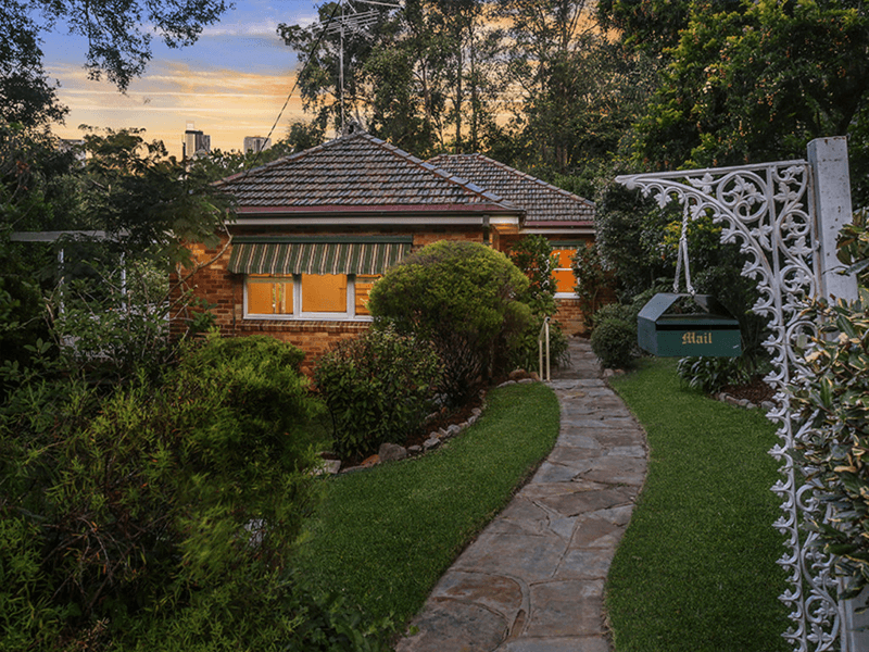 15 Colwell Crescent, CHATSWOOD, NSW 2067