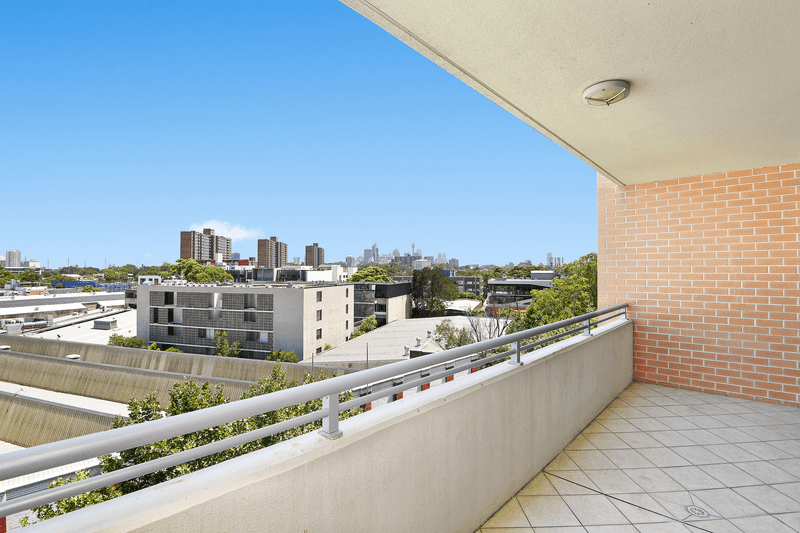 213/806 Bourke Street, Waterloo, NSW 2017