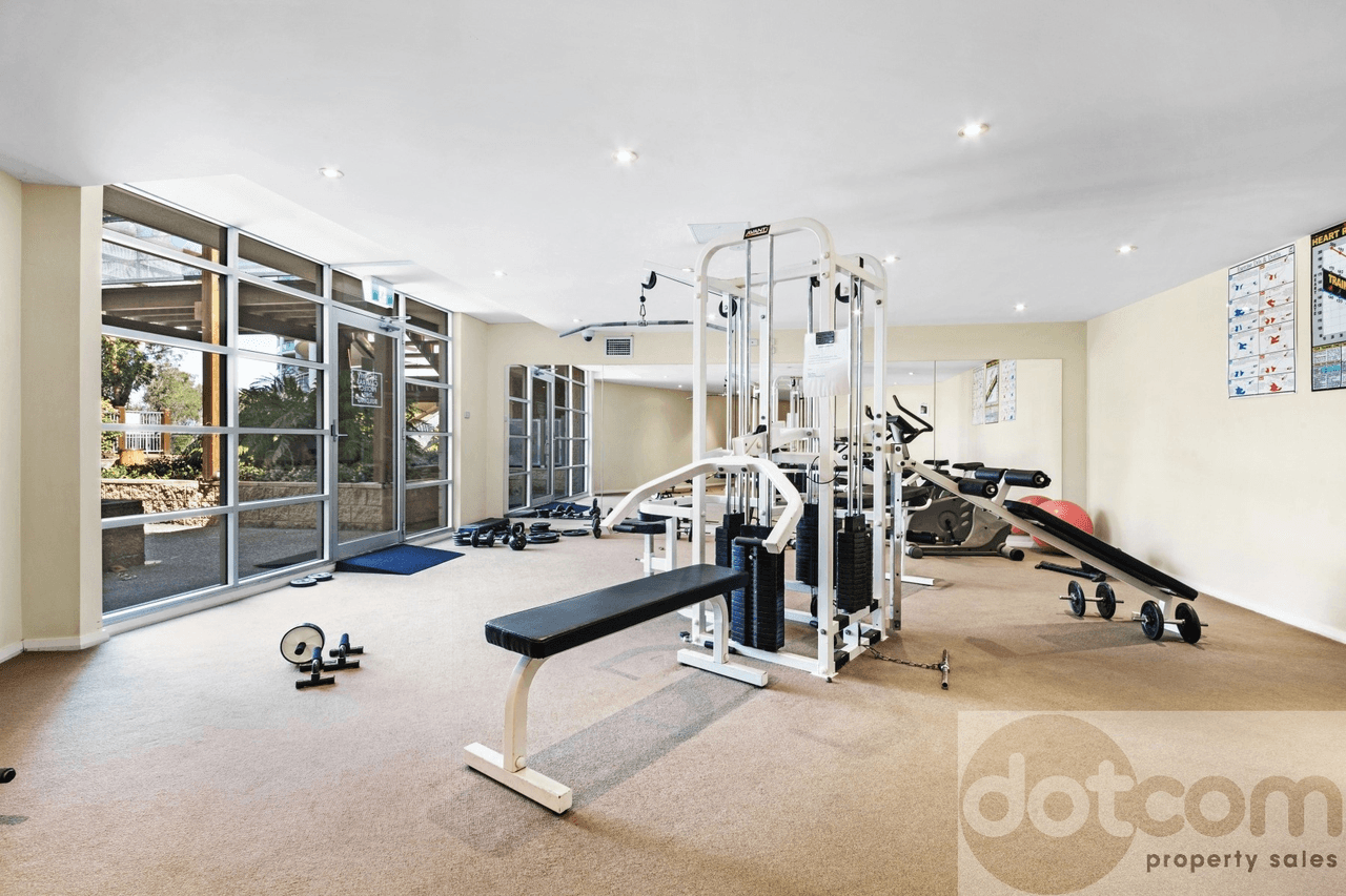 435/80 John Whiteway Drive, Gosford, NSW 2250