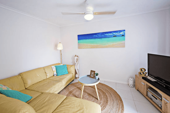 5/5 Rolan Court, PALM BEACH, QLD 4221