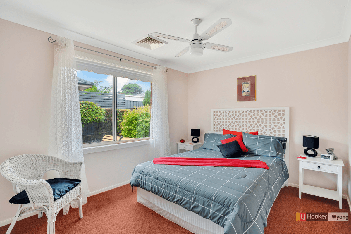 20 Cherry Blossom Crescent, Hamlyn Terrace, NSW 2259