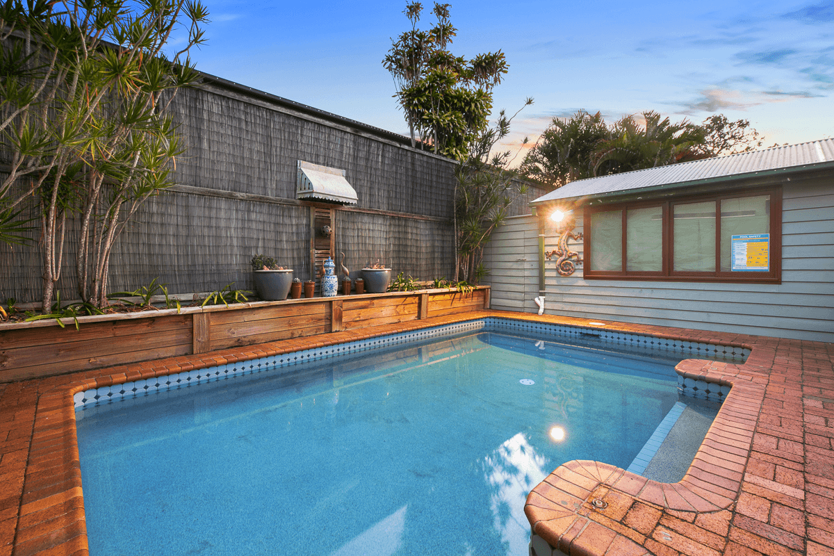 15 Magee Street, Graceville, QLD 4075