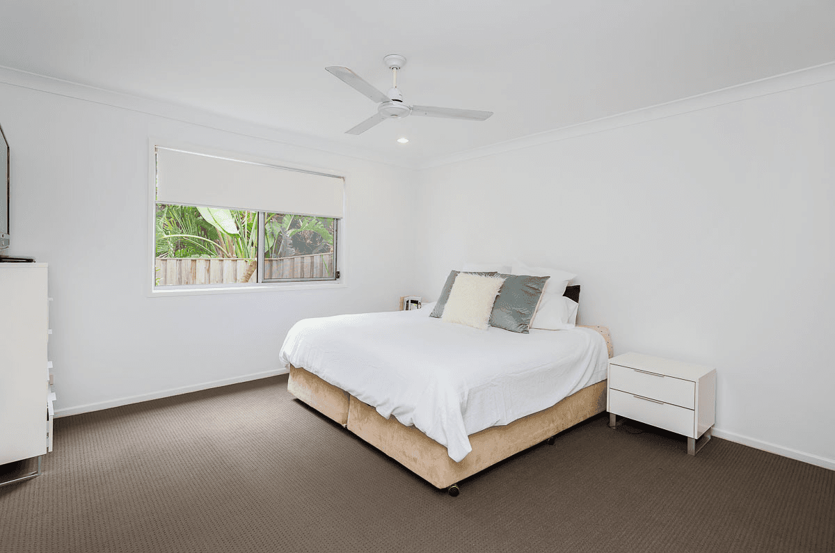 2/45 Laughlen Chase, PACIFIC PINES, QLD 4211