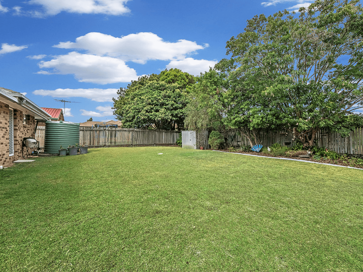 17 Pioneer Drive, Raceview, QLD 4305